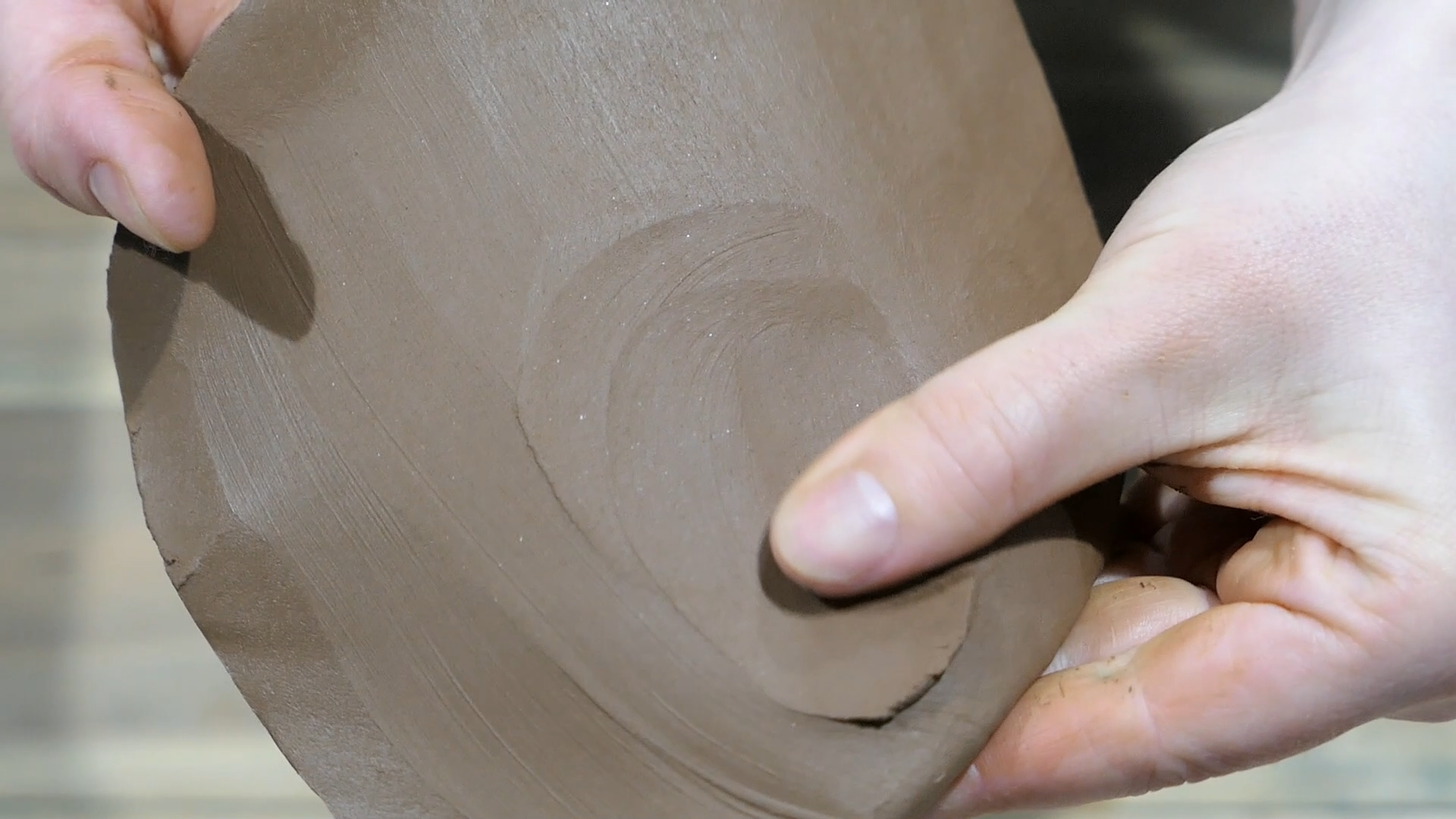 Subtle Ground: Feeling our ways towards a supportive method in ceramic practice