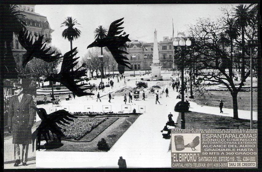 Plaza. Dibujo y collage: Archivo Caminante s/ foto Archivo General de la Nación. DocAC/2000. Plaza de Mayo, Buenos Aires, Argentina, 1976.